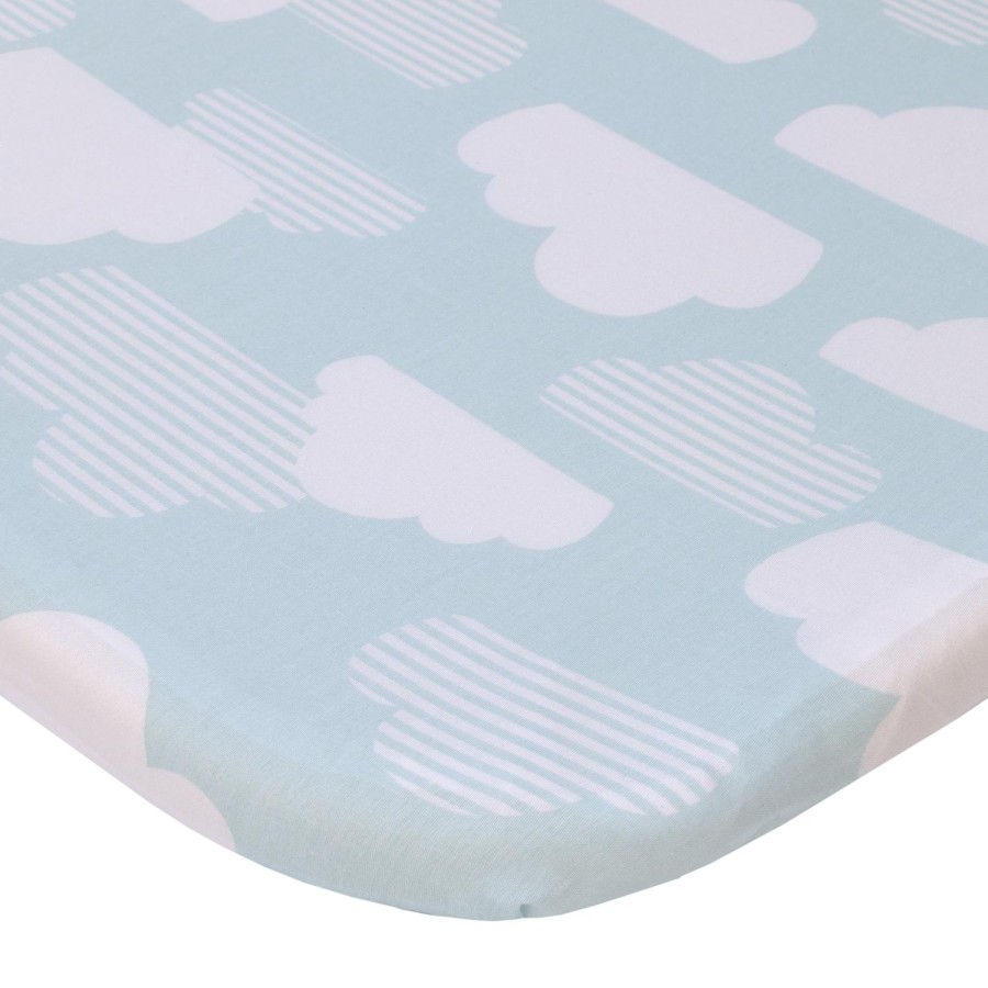 Baby Spullen Skip Hop | Skip Hop Cosy-Up 2-In-1 Nachtkastje Blauw-Witte Wolken 100% Katoenen Wieglaken